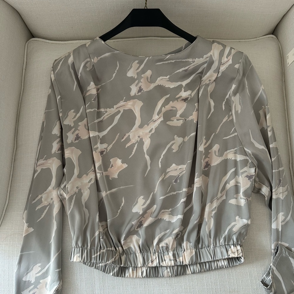 ASTR the label silk green top